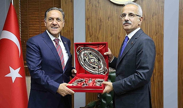 Bakan Uraloğlu çeşitli programlara katılmak üzere Bingöl'de