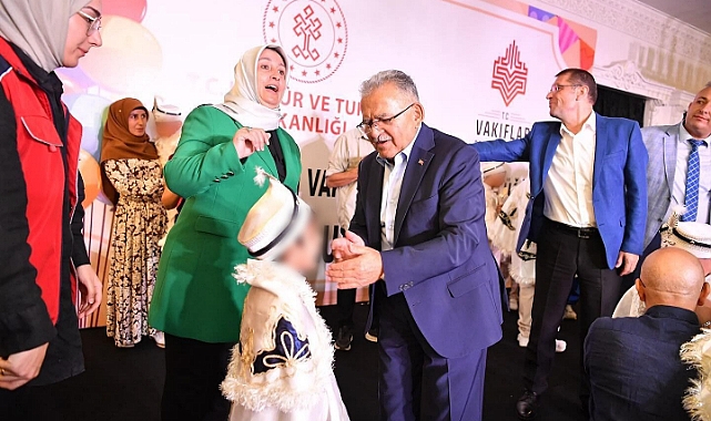 Başkan Büyükkılıç toplu sünnet şölenine katıldı