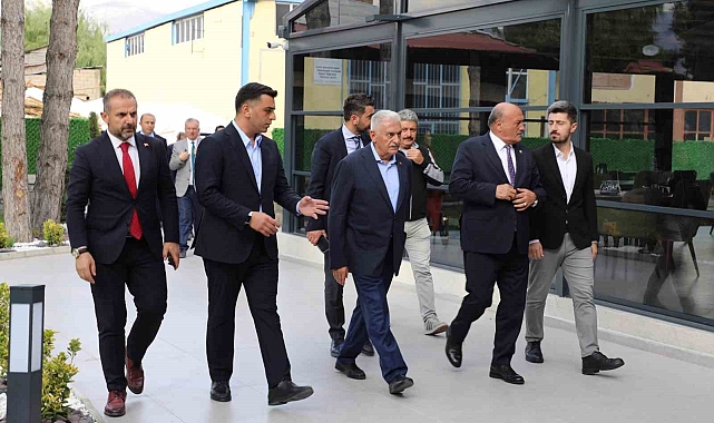 Binali Yıldırım Erzincan'a yapılan yatırımları yerinde inceledi