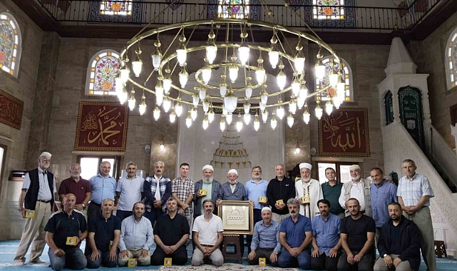 Çaykaralı Hafız Mehmet Bayraktar talebeleri ile buluştu