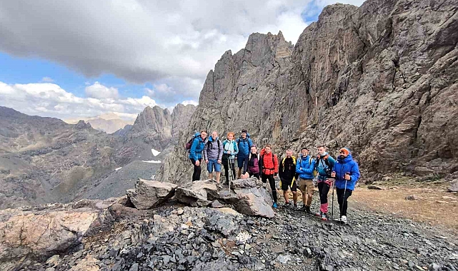 Çekya'dan gelen turistler Yüksekova'nın doğal güzelliklerine hayran kaldı