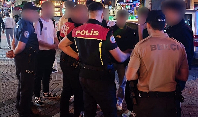 Denetimlerde 325 kişiye kimlik kontrolü yapıldı