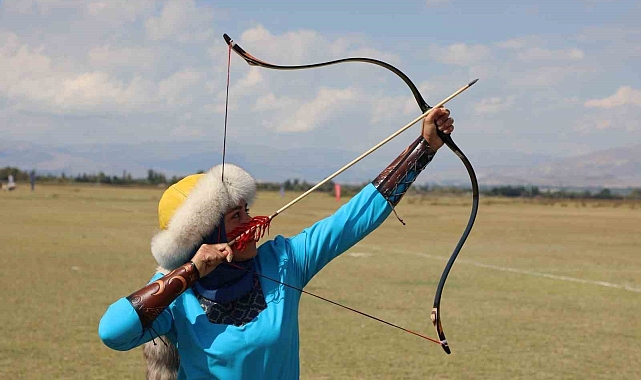 Erzincan'da Geleneksel Türk Okçuluğu Şampiyonası Erzincan'da düzenlendi