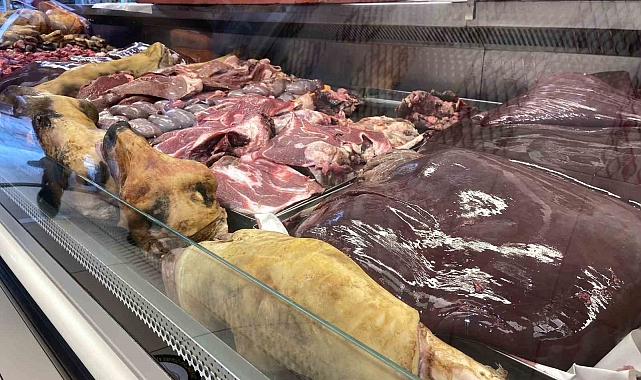 Erzincan'da havaların soğumasıyla hastalıklara deva sakatata ilgi artıyor