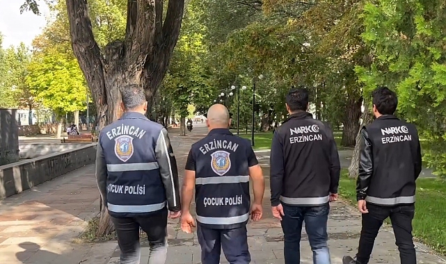 Erzincan'da polisin okul çevrelerinde denetimleri sürüyor