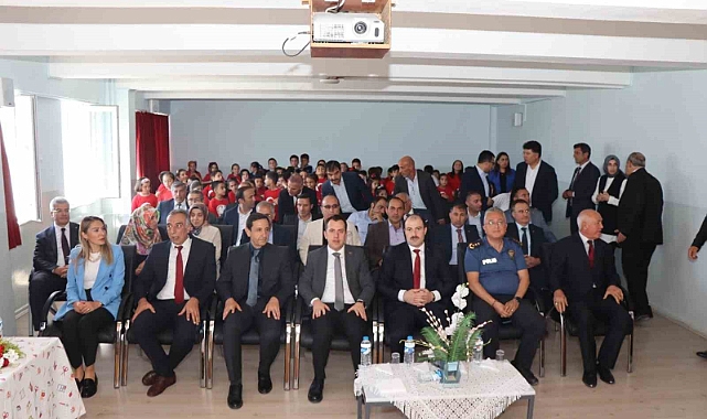 Erzurum’da ilköğretim haftasından renkli görüntüler