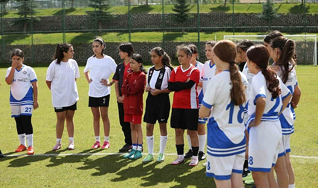 Erzurum'da BtcTurk ile Yeni Nesil Sahada Projesinin Erzurum Bölge Seçmeleri Tamamlandı