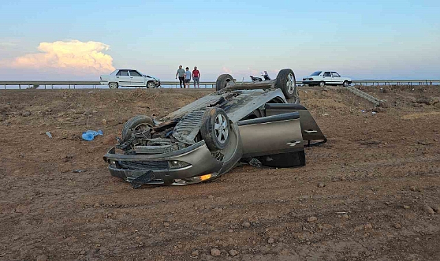 Gaziantep’te çarpışan 2 otomobilden biri takla attı: 4 yaralı