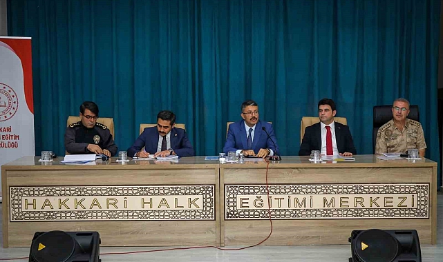 Hakkari'de 'Okul Sağlığı ve Güvenliği' toplantısı