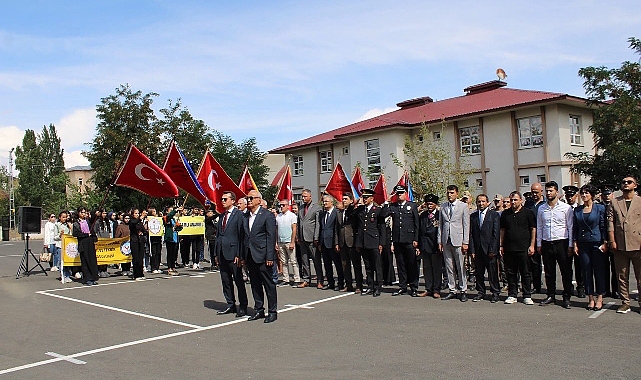 Hamur’da Gaziler Günü Gururla Kutlandı