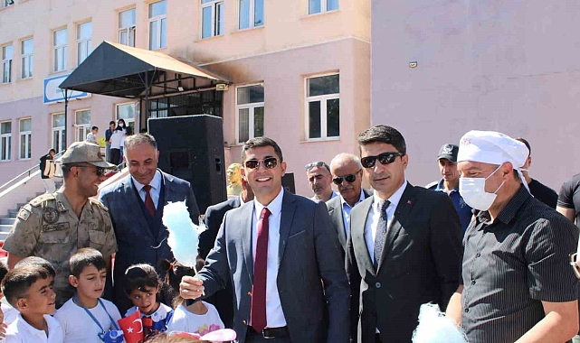 Hamur'da İlköğretim Haftası renkli geçti