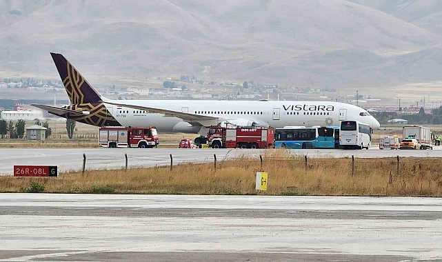 Hindistan uçağına bomba ihbarı: Erzurum Havalimanı'na acil iniş yaptı