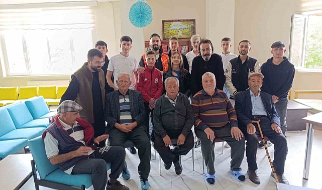 Huzurevi sakinlerine saç bakımı