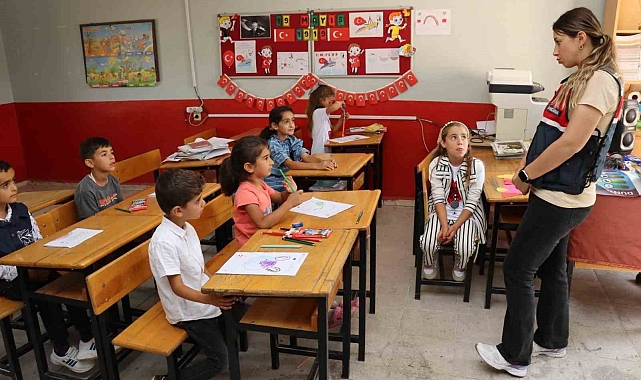 İl Jandarma Komutanlığı personeli, öğrencilerle bir araya geldi