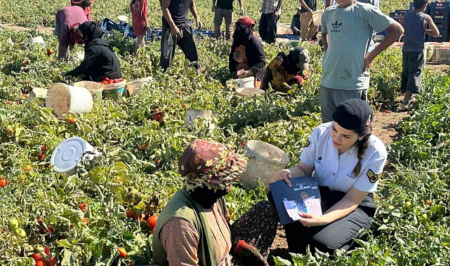 Jandarma personeli mevsimlik tarım işçilerini ziyaret etti