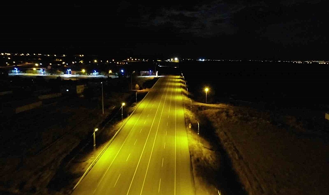 Karayolları aydınlatıldı