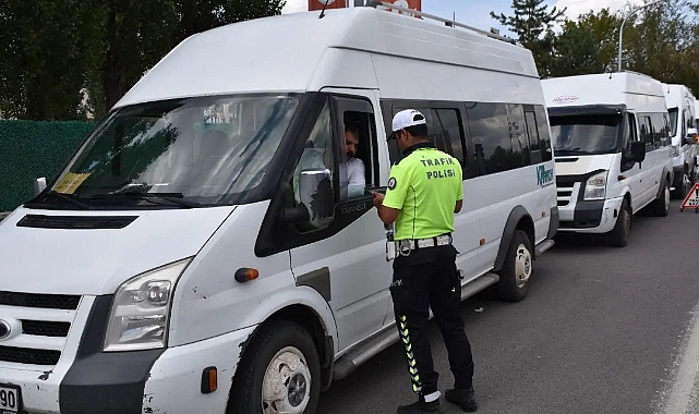 Kars’ta okul servisleri ve çevreleri denetlendi