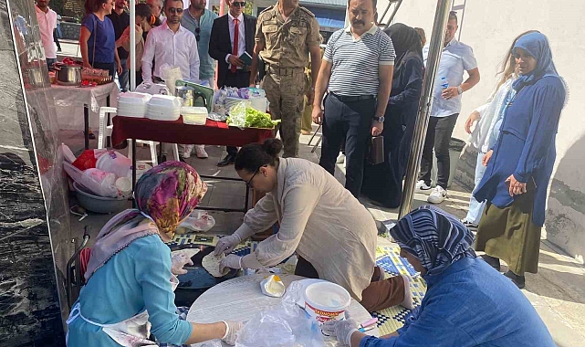 Kars'ta aşçı yardımcılarının yıl sonu etkinliği