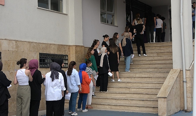 KPSS ön lisans oturumu sona erdi