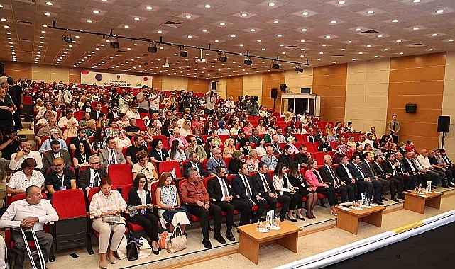 Muş'ta "Kanserden Daha Güçlüyüz" 11. Uluslararası Onkoloji Günleri başladı