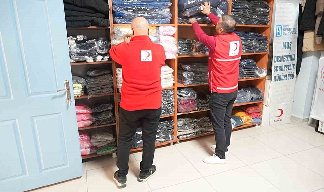 Muş'ta hükümlü ve yakınları için sosyal market açıldı