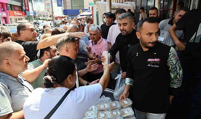 Narin’in anısına helva ve döner dağıtımı izdihama dönüştü