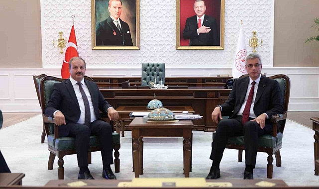 Sağlık-Sen yönetimi, sağlık çalışanlarının taleplerini Sağlık Bakanı Memişoğlu ile paylaştı