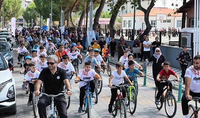 Saruhanlı’da bisiklet turuna büyük ilgi
