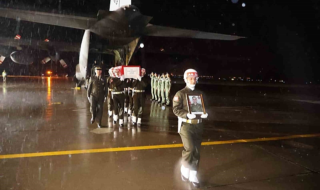 Şehide Son Görev Pençe-Kilit şehidinin naaşı son kez baba evine getirildi