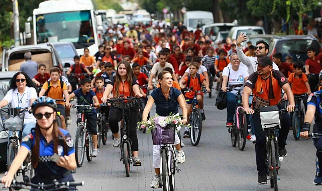 Selçuklular cumhuriyet için pedal çevirdi