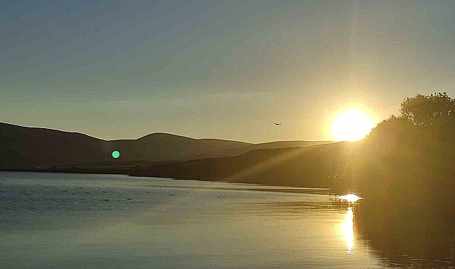 Tam bir doğa harikası Çıldır Gölü