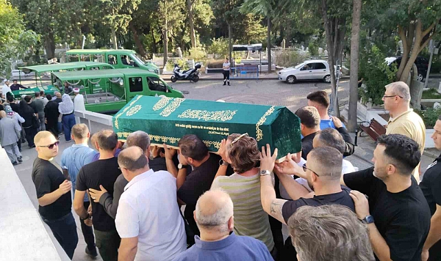 Ünlü makyaj sanatçısı Alp Kavasoğlu son yolculuğuna uğurlandı