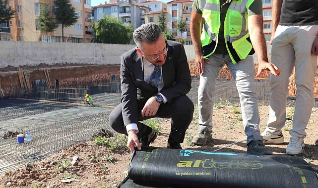 Vali Aksoy, inşaatı devam eden Anadolu Lisesi’ni ziyaret etti