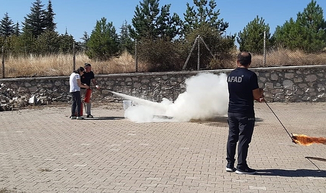Vali Aygöl acılı aileyi yalnız bırakmadı