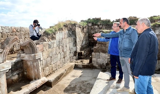Vali Polat, Ani Ören Yeri'nde incelemelerde bulundu