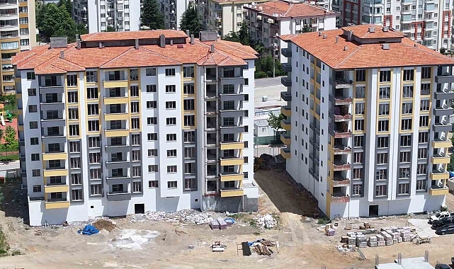 Yeşilyurt'ta kentsel dönüşüm konutları teslim ediliyor