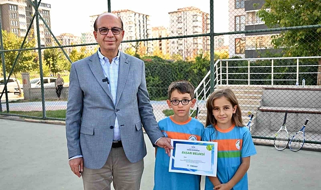 Yeşilyurt'ta tenis turnuvası heyecanı yaşandı