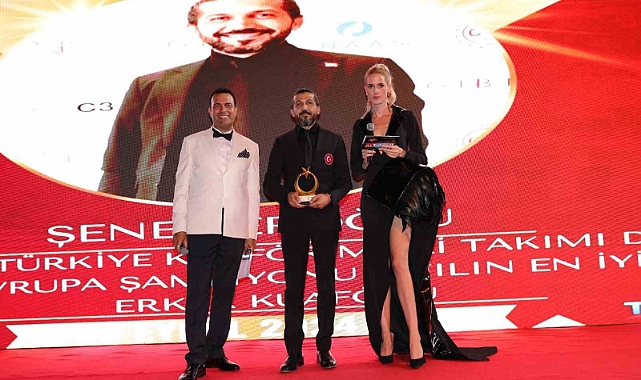 Yılın en iyi erkek kuaförü seçildi ödülünü depremzedelere armağan etti