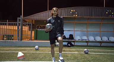 14 yaşında Sümeyye, kadın futbol ligleri tarihine geçti