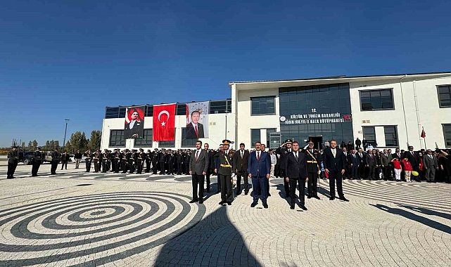 29 Ekim Cumhuriyet Bayramı çelenk sunma töreni düzenlendi