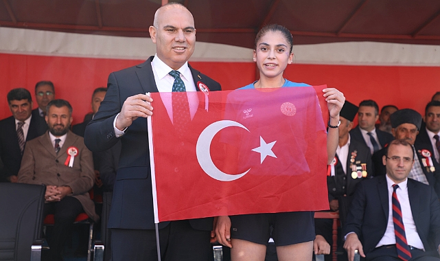 Ağrı'da 101'nci yıl Cumhuriyet koşusu yapıldı
