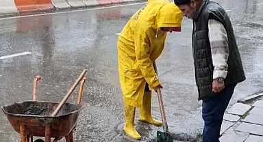 Ağrı'da 35 saat aralıksız yağan yağmur sonrası çalışma başlatıldı