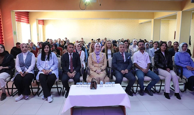 Ağrı'da Anne Akademisi Projesi ile Velilere Önemli Eğitimler Verildi