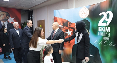 (Videolu HABER) Ağrı'da "Cumhuriyet" resepsiyonu düzenlendi