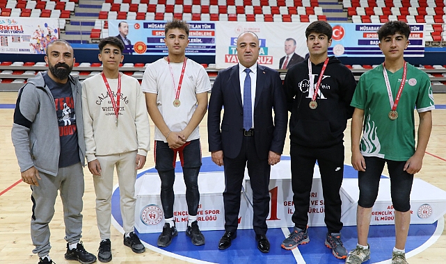 Ağrı'da Halter il birinciliği müsabakaları tamamlandı