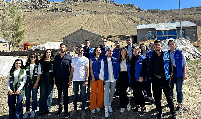 Ağrı Gençlik Merkezi minik yürekleri sevindirdi