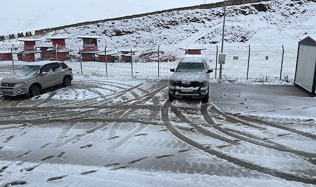 Ağrı Sonbahar’da kara teslim oldu