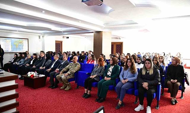 Ardahan'da "En İyi Narkotik Polisi Anne" Semineri