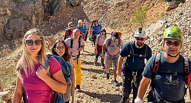 Asya Dağcılık üyeleri Dağcılar Kemaliye'de tırmanış gerçekleştirdi