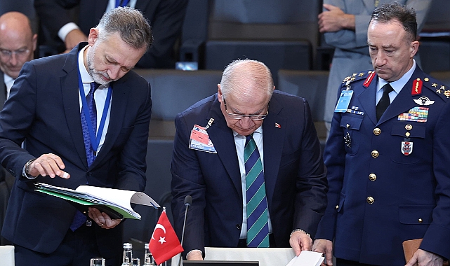 Bakan Güler, NATO Savunma Bakanları Toplantısı'nda